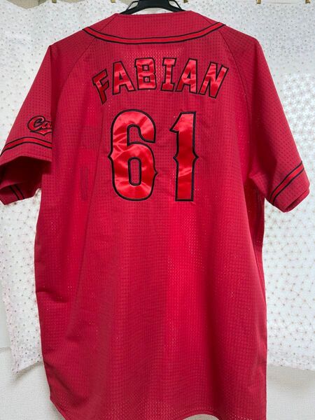 広島東洋カープ ファビアン#61 ハイクオリティーユニフォーム(ビジター)Oサイズ (美品)