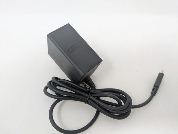 Nintendo Switch 純正 ACアダプタ HAC-002 ( スイッチ 充電器 ニンテンドー 任天堂 )