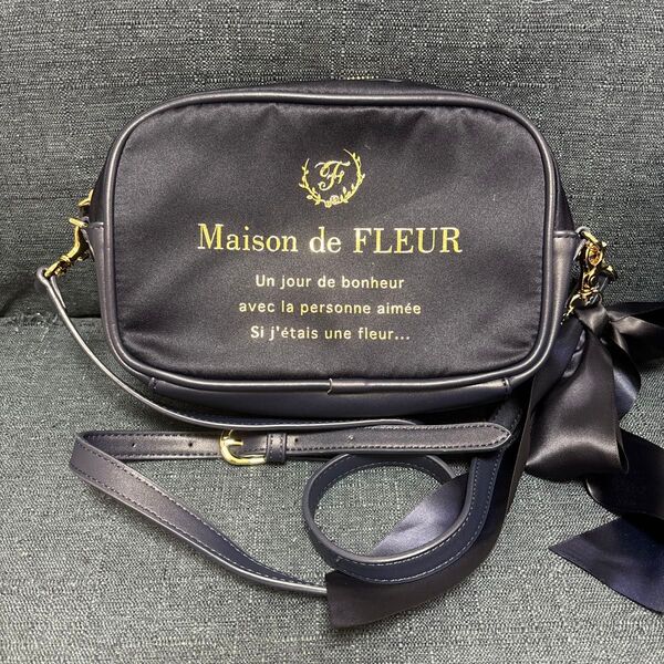 Maison de FLEUR サテンリボンショルダーバッグ ネイビー メゾン ド フルーフ ショルダーバッグ サテン地 リボン