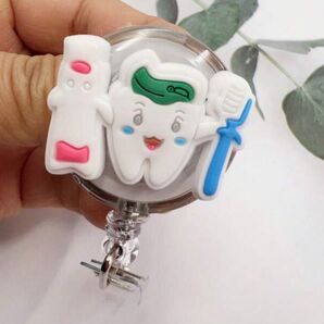 歯 歯牙 バッジ クリップ 名札 コサージュ キーホルダー チャーム 歯科 歯科衛生士