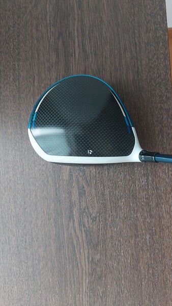 TaylorMade SIM2 MAX D ドライバー