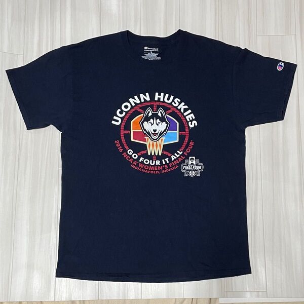 Champion UCONN HUSKIES NCAA TシャツUSサイズL身幅約51、着丈約70ユーズド品洗濯済み、全体的に綺麗