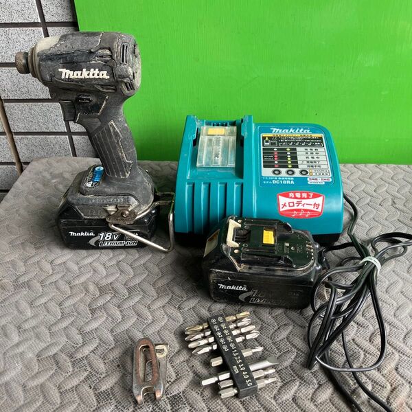 マキタインパクトドライバーTD172 純正バッテリー3Ah×2 充電器 makita 18V