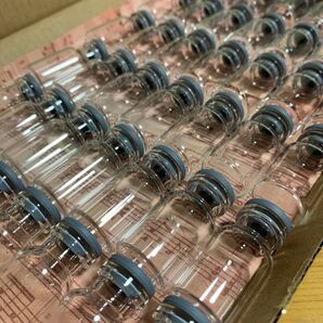 ガラス瓶 小瓶 ミニチュア瓶 ミニボトル ゴムキャップ付き まとめて42個+おまけ付き