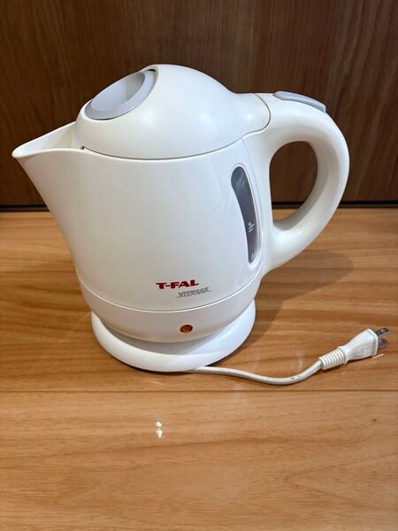 ティファール 電気ケトル ニューヴィテスプラス1L T-fal 中古