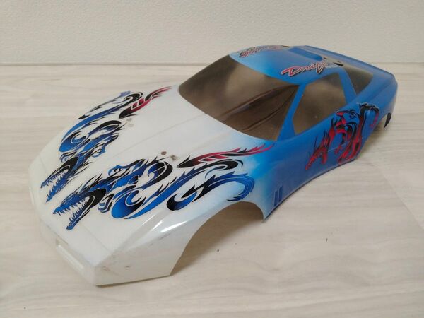 1/8シボレーコルベットボディ ラジコン 塗装済み