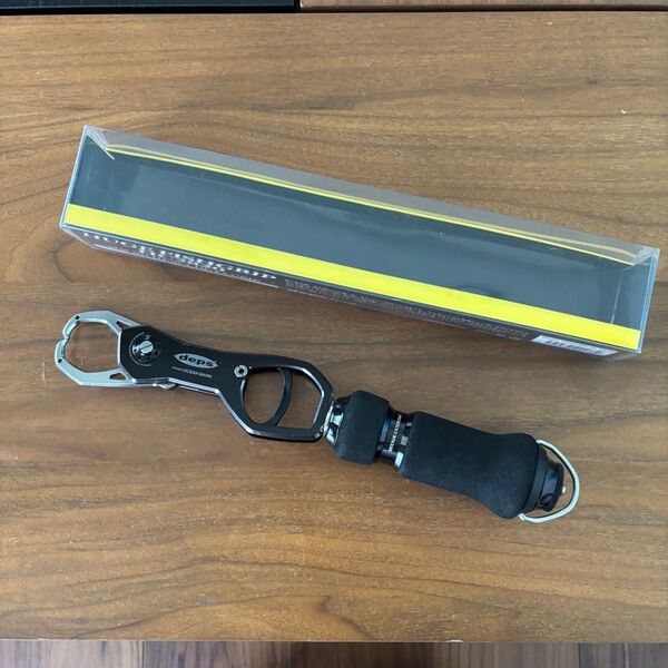 スタジオ オーシャンマークdeps フィッシュグリップ ブラック HC2820 キハダ ヒラマサ GT 美品