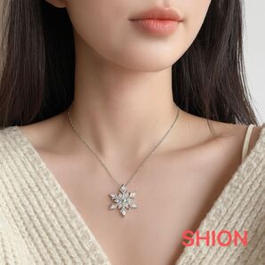 スノーフレークネックレス 雪の結晶 ホワイトストーン 白ジルコン風 氷結モチーフ 韓国ファッション レディース キラキラ アクセ