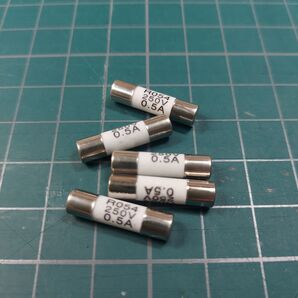 セラミックヒューズ 0.5A/250V 5個