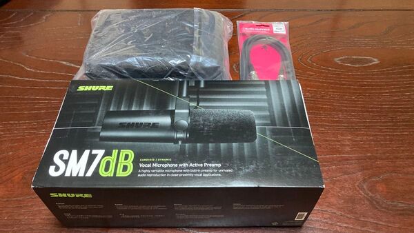 SHURE SM7dB ダイナミックマイク(ケーブル、収納ケース付き)