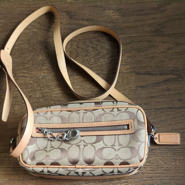 COACH ショルダーバッグ シグネチャー ベージュ