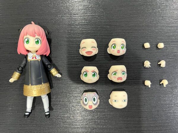 S.H.Figuarts アーニャ・フォージャー せいふくばーじょん 写真現状品