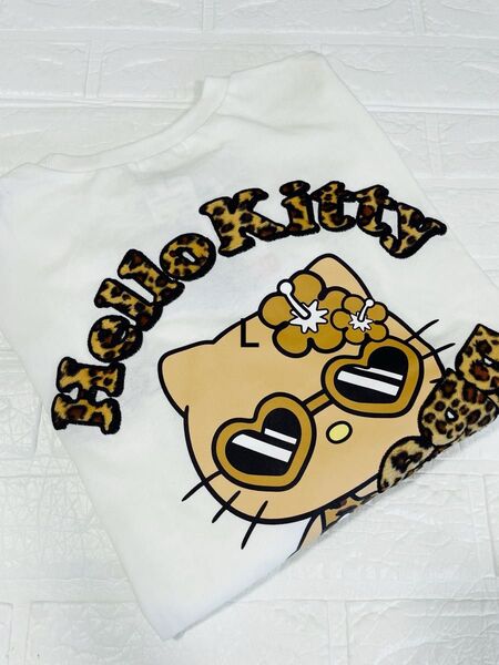 完売品!日焼けキティ ギャルキティ 長袖Tシャツ ヒョウ柄 白 アベイル サンリオコラボ ハローキティTシャツ