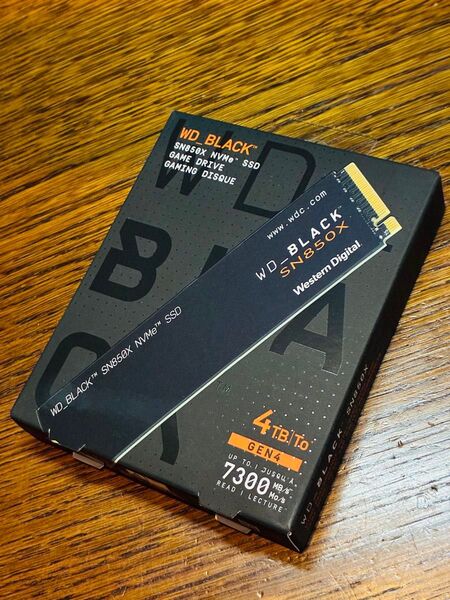 4TB WDS400T2X0E-EC WD BLACK SN850X M.2 SSD PCIe Gen4 未開封品