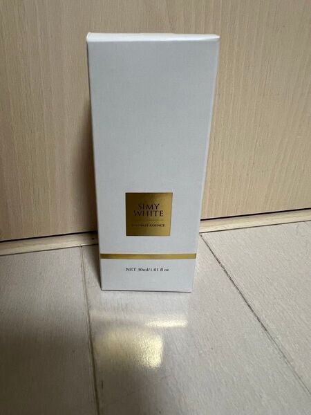 simy white 薬用ホワイトリンクルエッセンス30ml