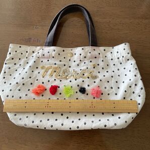 ドット柄 Merci刺繍 ミニトートバッグ カラフルポンポン付き