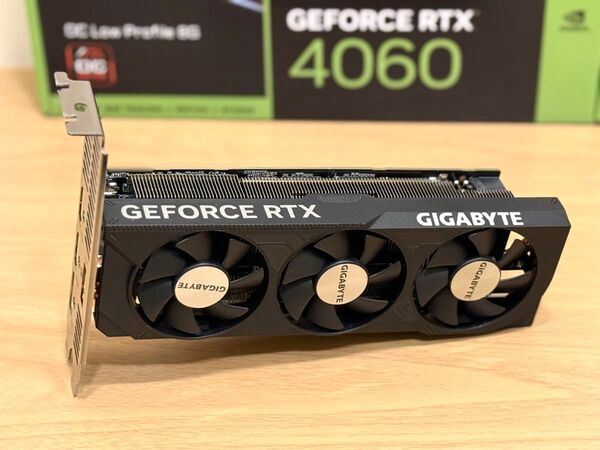 【超美品】GIGABYTE RTX 4060 Low Profile 8G ロープロファイル対応