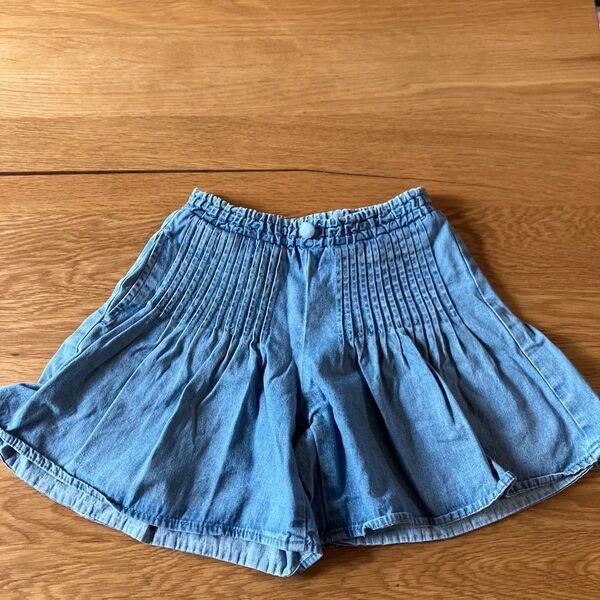 デニムブルー プリーツショートパンツ
