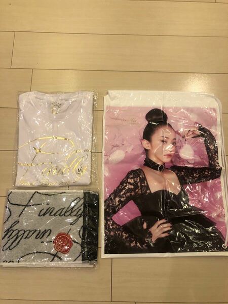 安室奈美恵.Tシャツ.タオルマフラー.ショップバッグ　25周年アニバーサリー限定