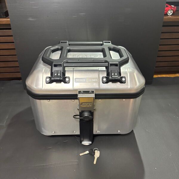 GIVI DLM46A TREKKER DOLOMITI アルミトップケース