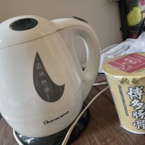 手数料セールelectric 電気ケトル 9L 中古とファミマルコクウマ博多豚骨 セット