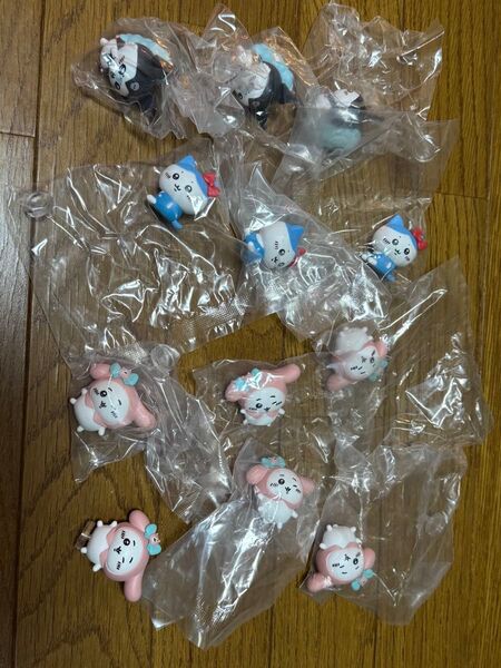ちいかわ サンリオキャラクターズ なりきりフィギュア ちいかわ マイメロディ モモンガ クロミ ハチワレ ハローキティ ガチャ