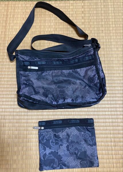 LeSportsac ショルダーバッグ 黒 ポーチ付き