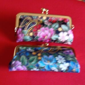 印鑑色々な使い方あります。 印鑑ケース2個でおねがいします。