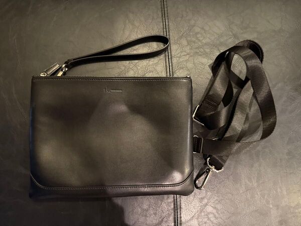 tk. TAKEO KIKUCHI Refined Leather サコッシュ