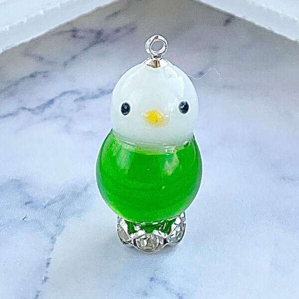 ネックレス トリ 鳥 小鳥 立体 動物 とり コトリ レジン 一点物 ハンドメイド アクセサリー ペンダント キーホルダー アクセ