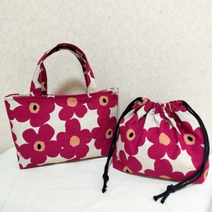 2点セット トートバッグ お弁当袋 花柄 ハンドメイド 大きなフラワー ランチバッグ 巾着袋 ミニトートバッグ 巾着バッグ