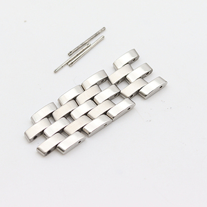 グッチ 5500M 純正コマ 4コマ シルバーカラー 17mm用 メンズ腕時計 2000000 NSK SMZ