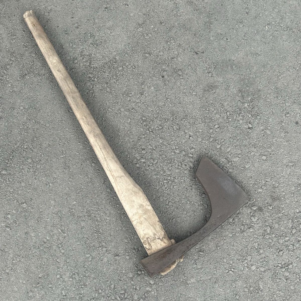 【銘有り】鉞　斧　 古民具　骨董　古物　約2.3kg Yahoo!オークション - 時代物 【 古い斧 】 銘 在銘 刃渡 112mm