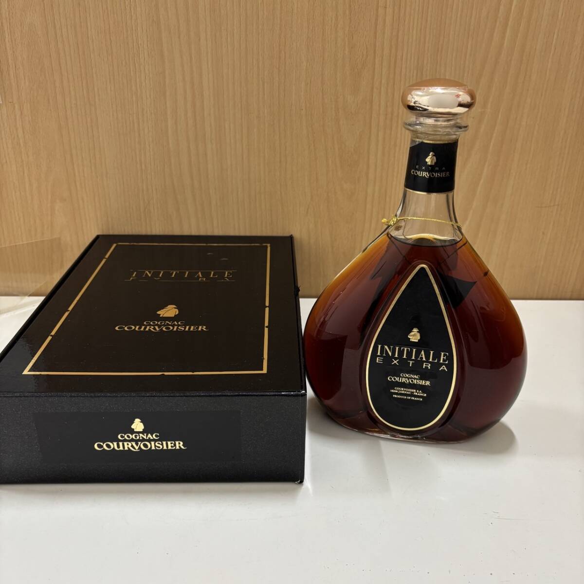 【幻の高級酒】クルボアジェ イニシャルエクストラ コニャック　ブランデー　古酒 幻の高級酒】クルボアジェ イニシャルエクストラ コニャック