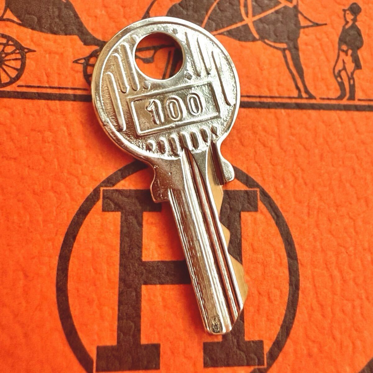 ▽HERMES エルメス カデナ　24Kメッキ　No.100　100番　鍵付き HERMES エルメス カデナ 100番 ゴールド 24Kメッキ 鍵付き