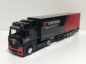 burago 1/43 Mercedes Benz Actros トレーラー YOKOHAMA ブラーゴ メルセデス ベンツ アクトロス トラック ミニカー トミカ
