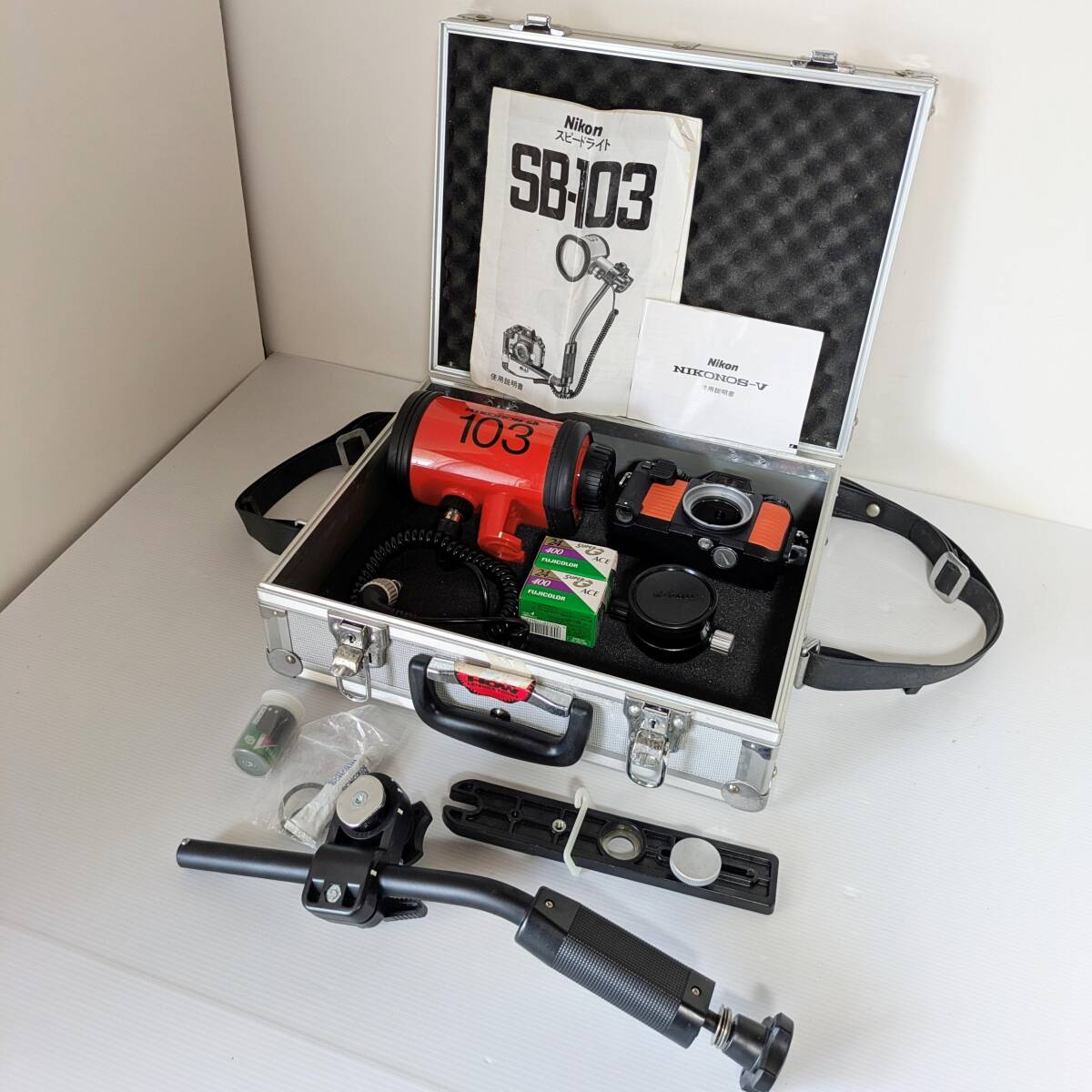 ニコノス　水中カメラセット 水陸両用銀塩写真機 「ニコノスV」