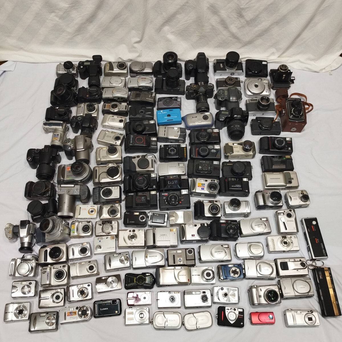 Yahoo!オークション -「yashica カメラ」の落札相場・落札価格