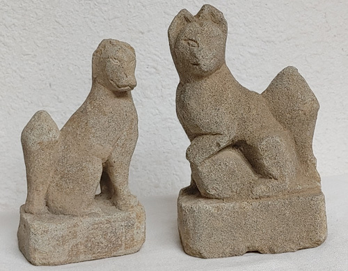 オオカミの木製彫刻 約30cm高 オオカミの木製彫刻 約30cm高 おおかみ 木彫 オオカミ／狼 立体