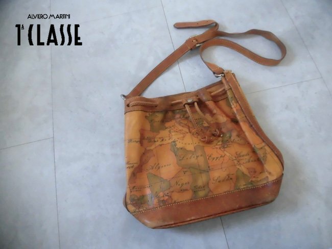 プリマクラッセ　ハンドバッグ　2way　地図柄　レザー　斜め掛け可　A4収納　x PRIMA CLASSE プリマクラッセ 2wayショルダーバッグ革製 地図柄