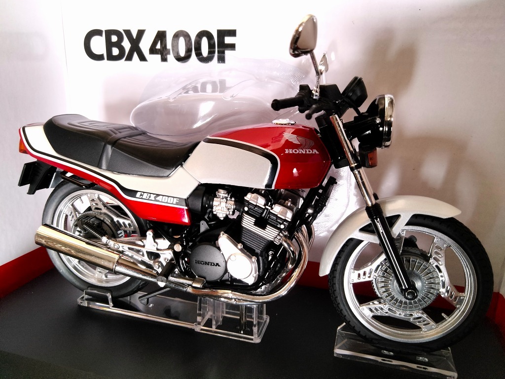 Honda CBX400F スケール1/12　ダイキャストモデル　2台セット 大人気Honda CBX400F後期モデルが1/12スケールで登場！ 青島文化