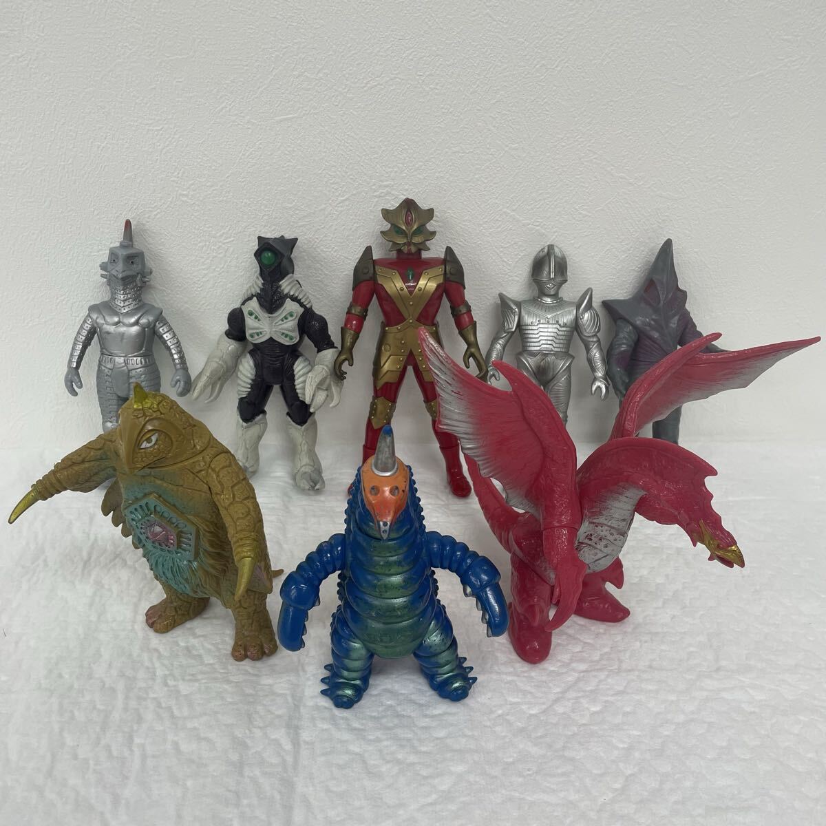 ウルトラマン・怪獣フィギュアセット51体 Amazon.co.jp: ウルトラ怪獣シリーズ51 EXレッドキング : おもちゃ