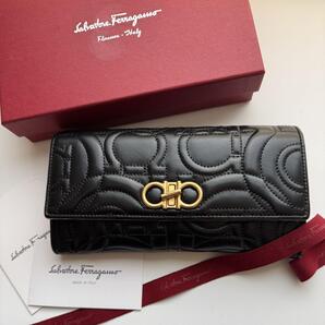 【美品】25 Ferragamo サルバトーレフェラガモ 2つ折り長財布