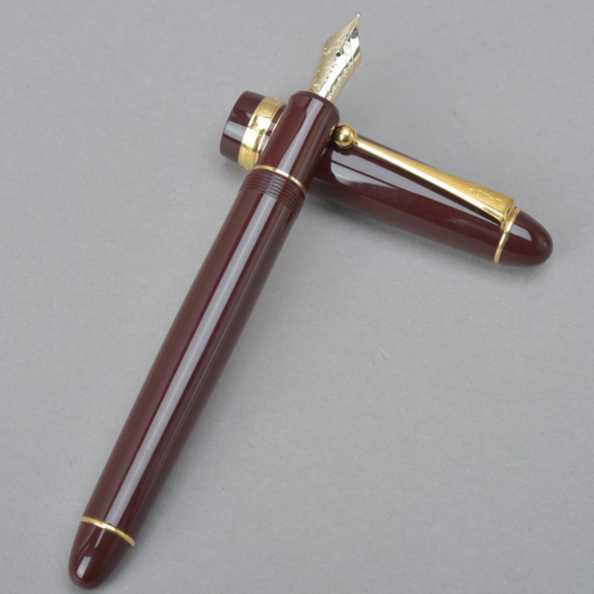 万年筆 PILOT パイロット CUSTOM 742 14K 585 M 中字 新品)PILOT パイロット 万年筆 日本限定 カスタム742 Modernized