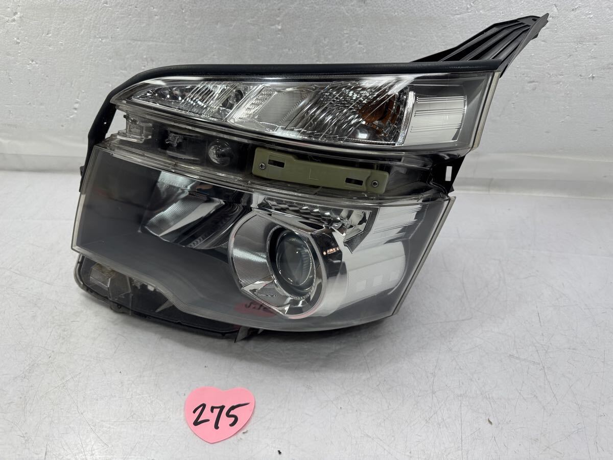 トヨタ純正　ZRR70/75 ヴォクシー　後期　ヘッドライト左右バラスト付 ヴォクシー70 ヘッドライト 左右 後期