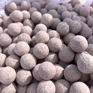 高性能ボールろ材濾過材多孔質パワーボール 2.5kg ※メッシュ1枚おまけ付き