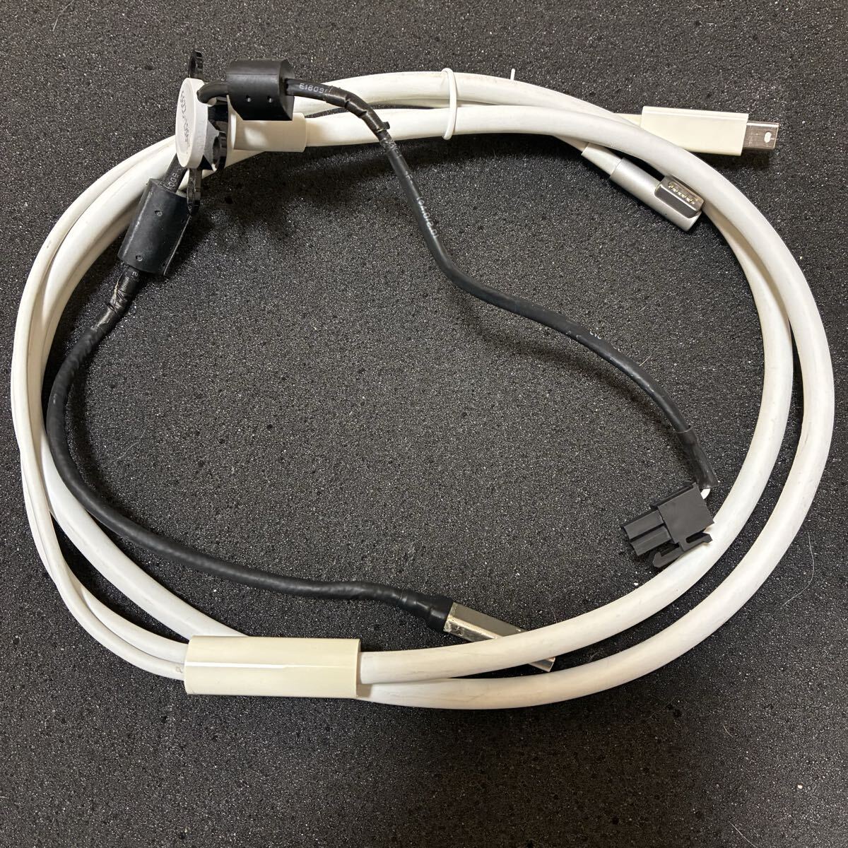 Yahoo!オークション -「apple thunderbolt ケーブル