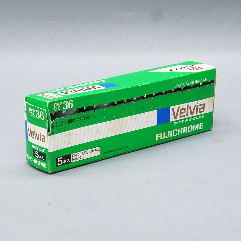 Fujifilm Velvia 100 フィルム 10シート　2箱　期限切れ FUJIFILM 富士フイルム フジクローム Velvia 100 120 VELVIA100