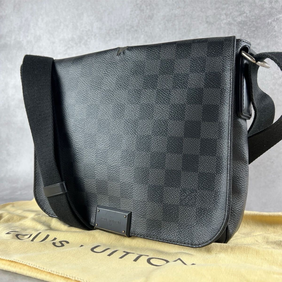 Louis Vuitton モノグラム メッセンジャーバッグ テイクオフ・メッセンジャー PM LV アエログラム｜ルイ