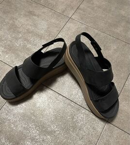 crocs クロックス ブルックリン 厚底サンダル W7 約23cm ブラック 送料込み